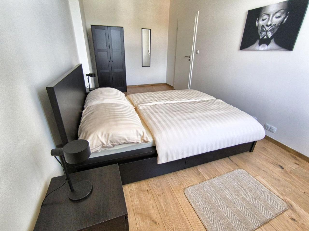 Isabel'S Suites Praga Zewnętrze zdjęcie